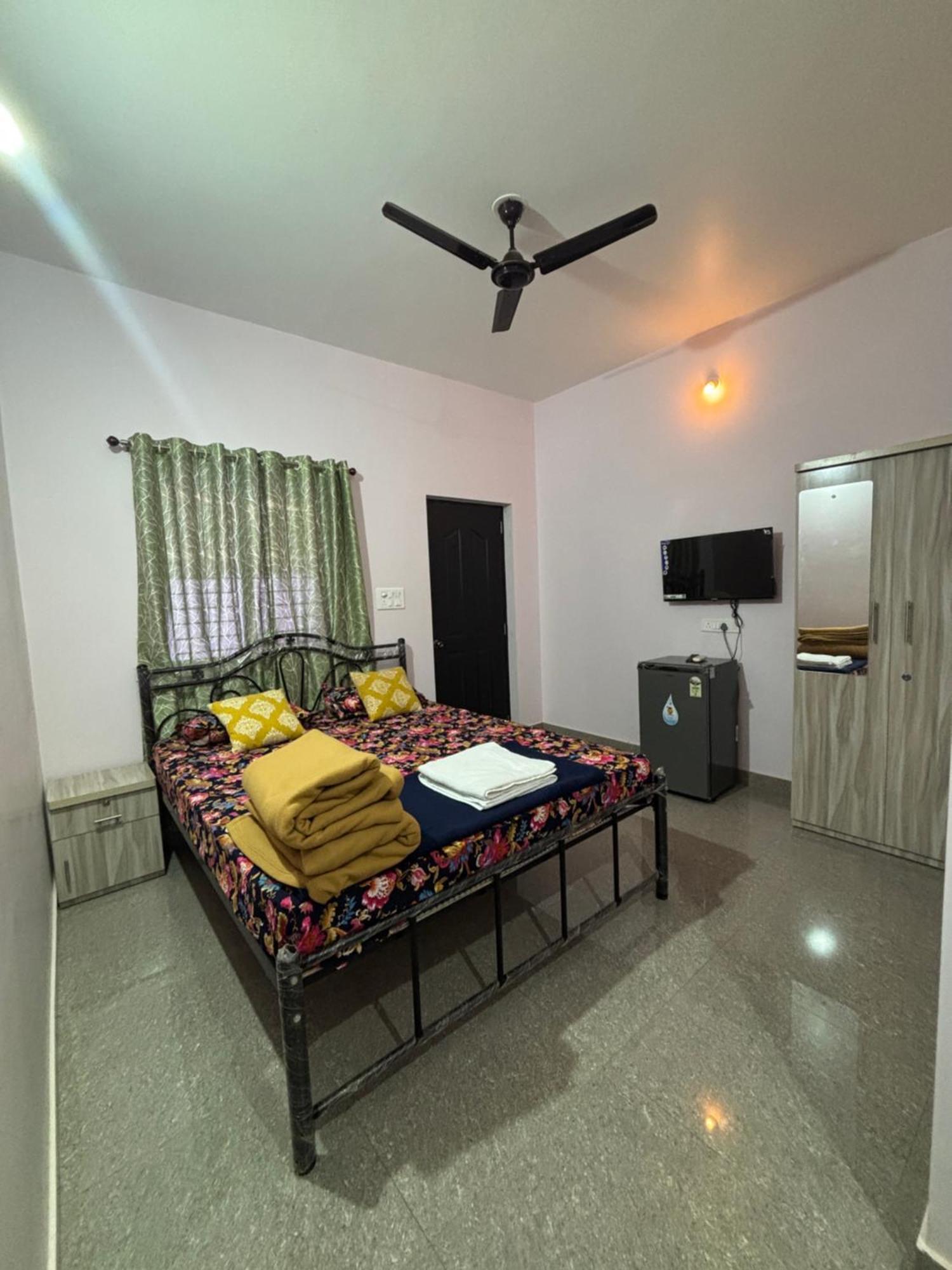 Tamasha Goa Vagator Hostel Bagian luar foto