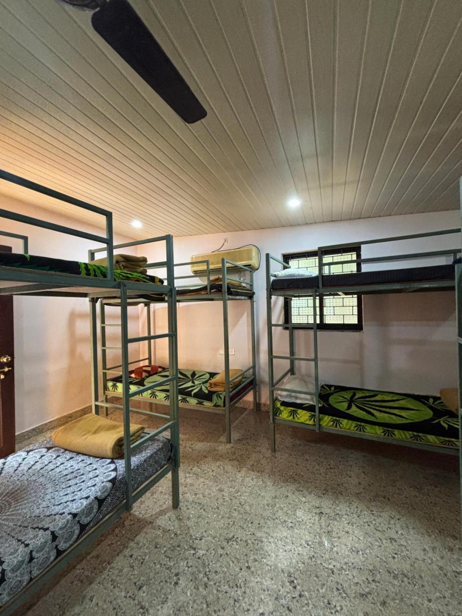 Tamasha Goa Vagator Hostel Ruang foto