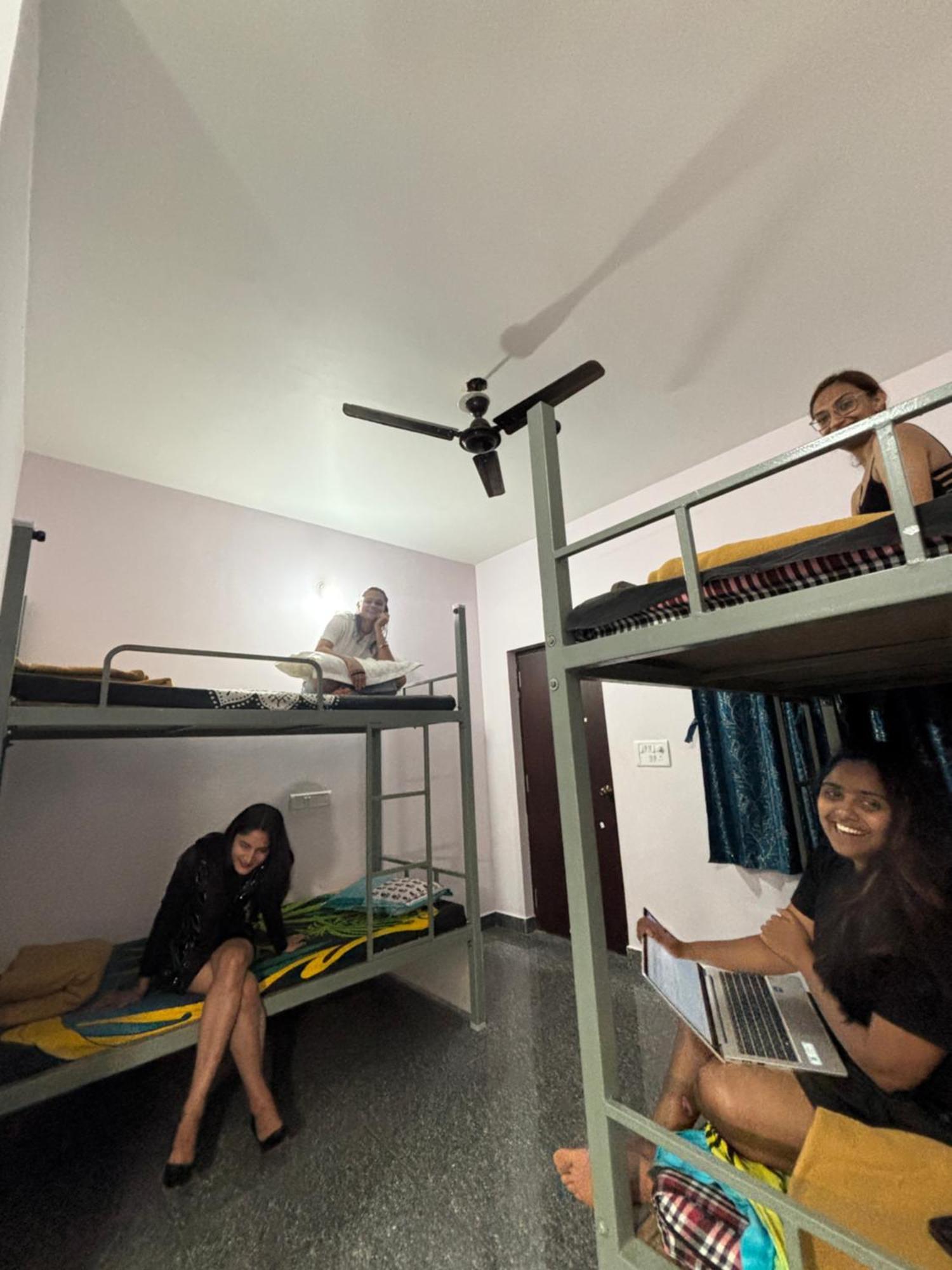 Tamasha Goa Vagator Hostel Bagian luar foto